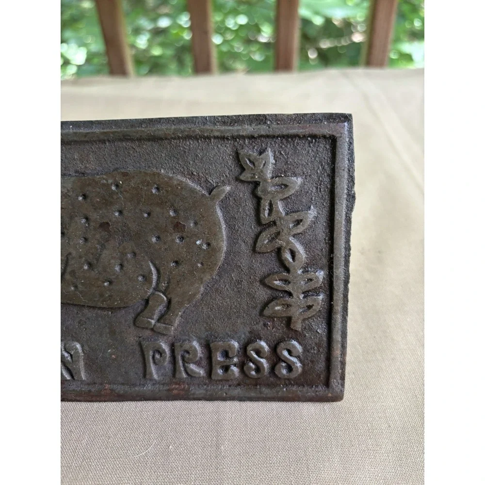 Cast Iron Bacon Press with Wood Handle & Pig Hog Design 7